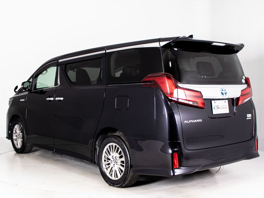 ★展示前点検実施★特殊な機材も用いて、全
車点検を実施しております！