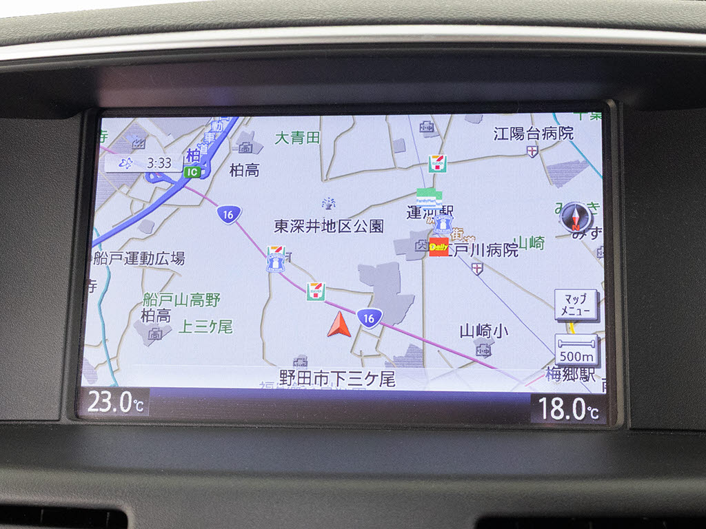 機能満載の純正ＨＤＤナビは高精細に加え音
楽の録音機能ミュージックサーバー機能でい
つでもお好きな音楽が聴けます。