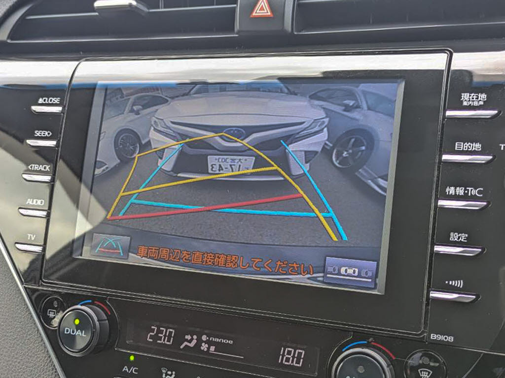 ★使いやすさや安全性を追求したステアリン
グ周り！高級車ゆえにスイッチ類が多いのも
特徴ですね！考え尽くされた配置ですぐに使
いこなす事が出来ますのでご安心下さい！是
非、体感してみて下さい！！