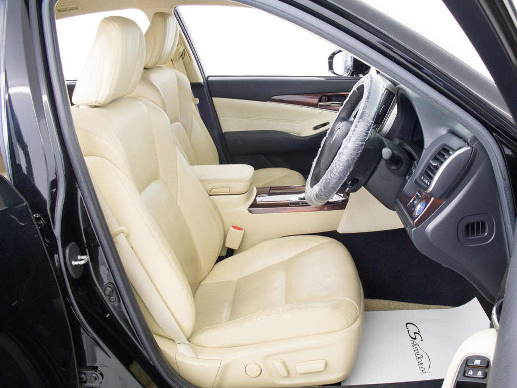 快適エアシート＆シートヒーターを装備して
います！高級車ならではの装備です！シート
が暖まる機能！シートから冷風が出る機能！
どちらも付いています！！寒い冬も、暑い夏
も快適にご乗車頂けます！！