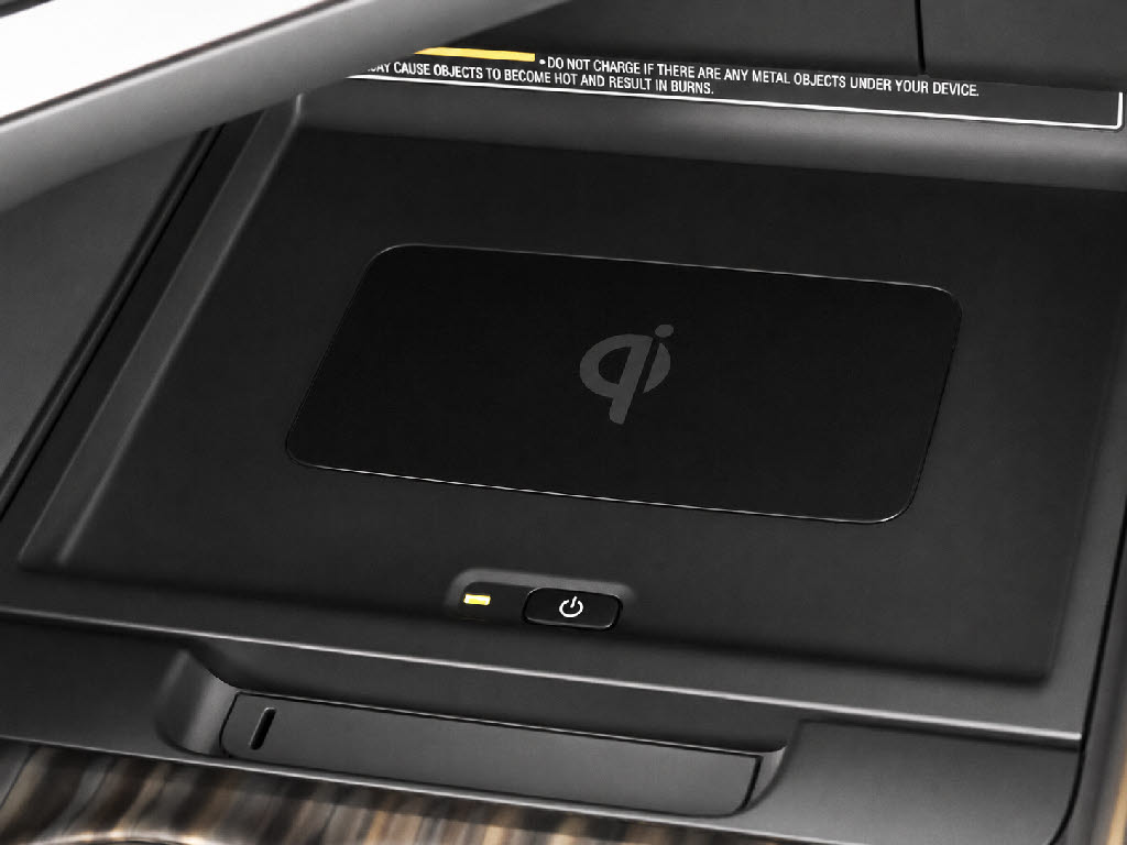 オプション【置くだけ充電器】搭載車両です
！！ケーブル要らずで置くだけで充電できる
人気の装備です！！