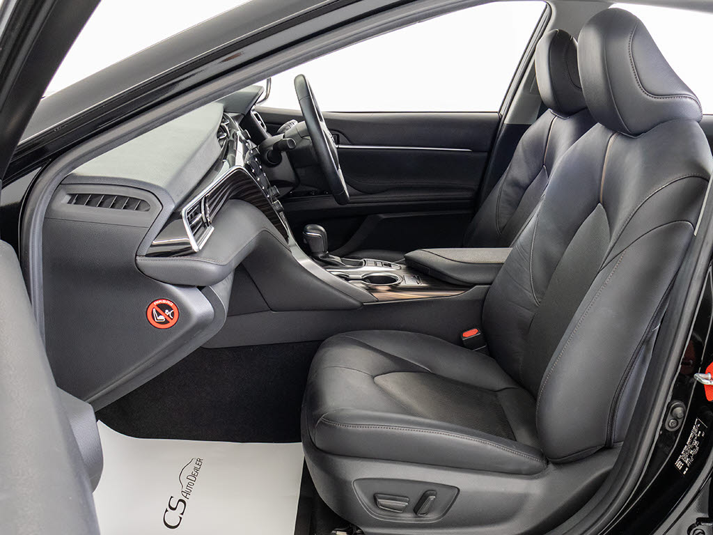 シートヒーターを装備しています！高級車な
らではの装備です！シートが暖まりますので
、寒い冬場も快適にご乗車頂けます！腰にも
優しい！お子様や女性にも嬉しい装備ですね
！！