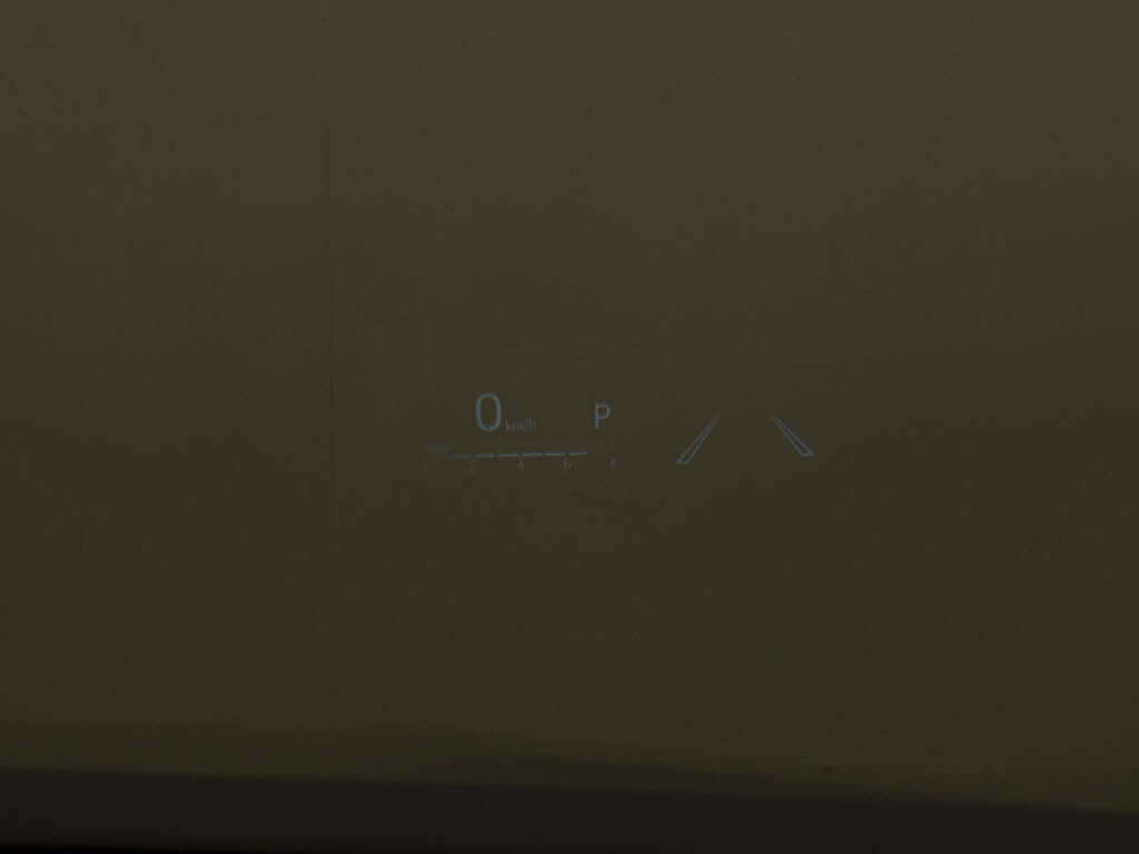 ＤＶＤ再生も可能です。フルセグ地デジにも
対応しさらにＢｌｕｅｔｏｏｔｈにも対応し
ております