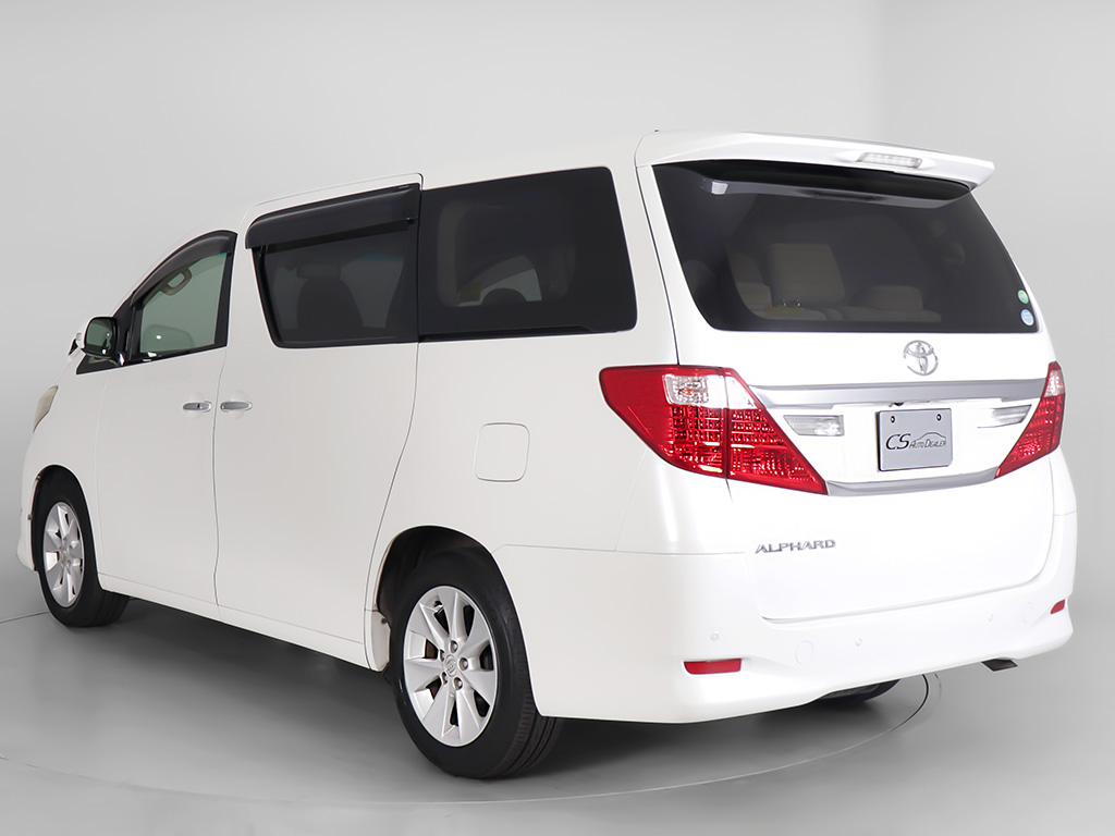 ★展示前点検実施★特殊な機材も用いて、全
車点検を実施しております！