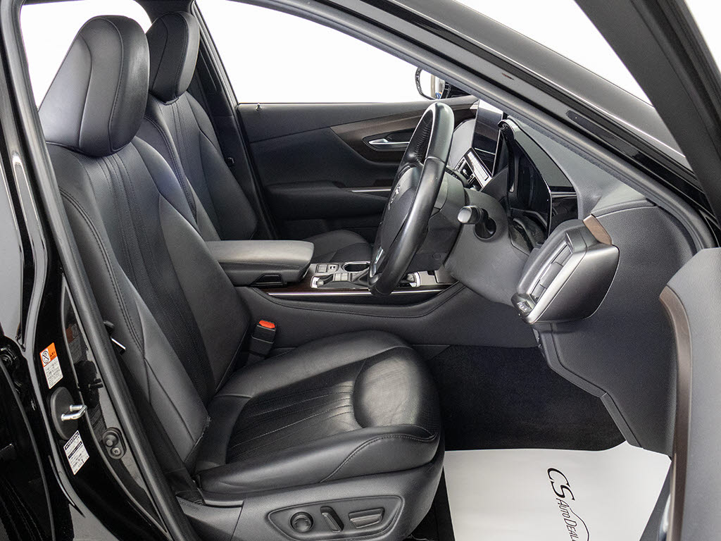 快適エアシート＆シートヒーターを装備して
います！高級車ならではの装備です！シート
が暖まる機能！シートから冷風が出る機能！
どちらも付いています！！寒い冬も、暑い夏
も快適にご乗車頂けます！！