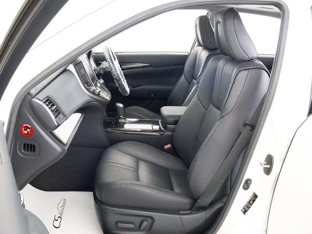 快適エアシート＆シートヒーターを装備して
います！高級車ならではの装備です！シート
が暖まる機能！シートから冷風が出る機能！
どちらも付いています！！寒い冬も、暑い夏
も快適にご乗車頂けます！！