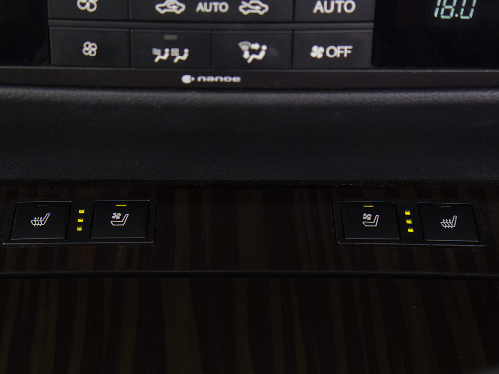 エアシート＆シートヒーターを完備しており
ますのでオールシーズン快適にご乗車頂けま
す。