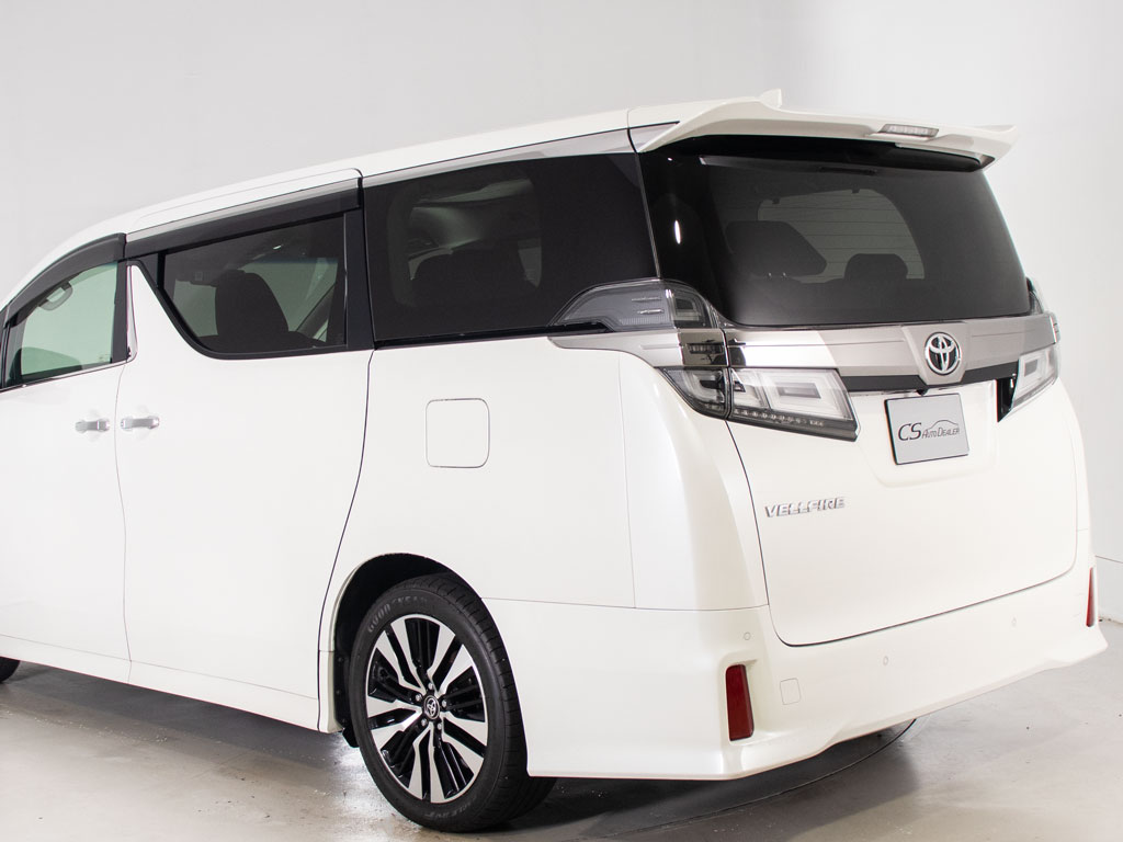 ★展示前点検実施★特殊な機材も用いて、全
車点検を実施しております！