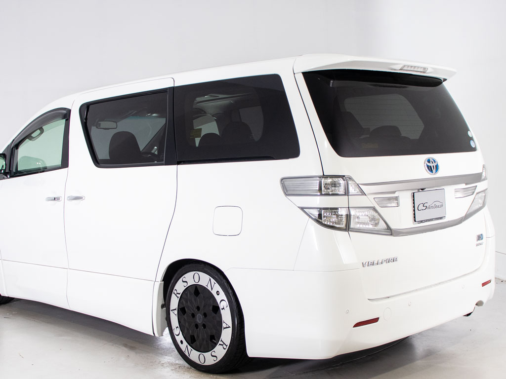 ★展示前点検実施★特殊な機材も用いて、全
車点検を実施しております！
