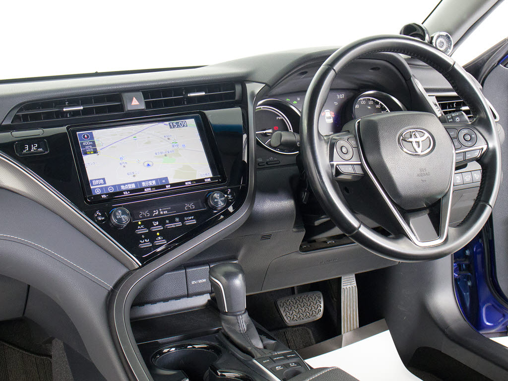 ★使いやすさや安全性を追求したステアリン
グ周り！高級車ゆえにスイッチ類が多いのも
特徴ですね！考え尽くされた配置ですぐに使
いこなす事が出来ますのでご安心下さい！是
非、体感してみて下さい！！
