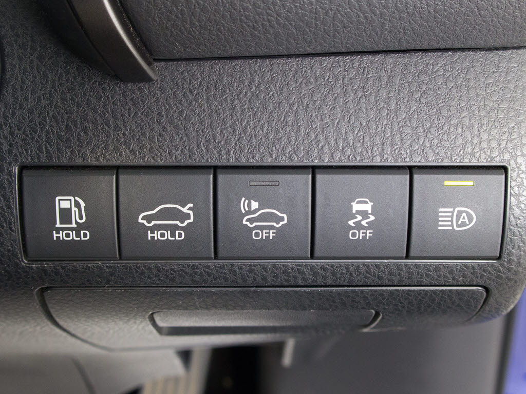 ★使いやすさや安全性を追求したステアリン
グ周り！高級車ゆえにスイッチ類が多いのも
特徴ですね！考え尽くされた配置ですぐに使
いこなす事が出来ますのでご安心下さい！是
非、体感してみて下さい！！
