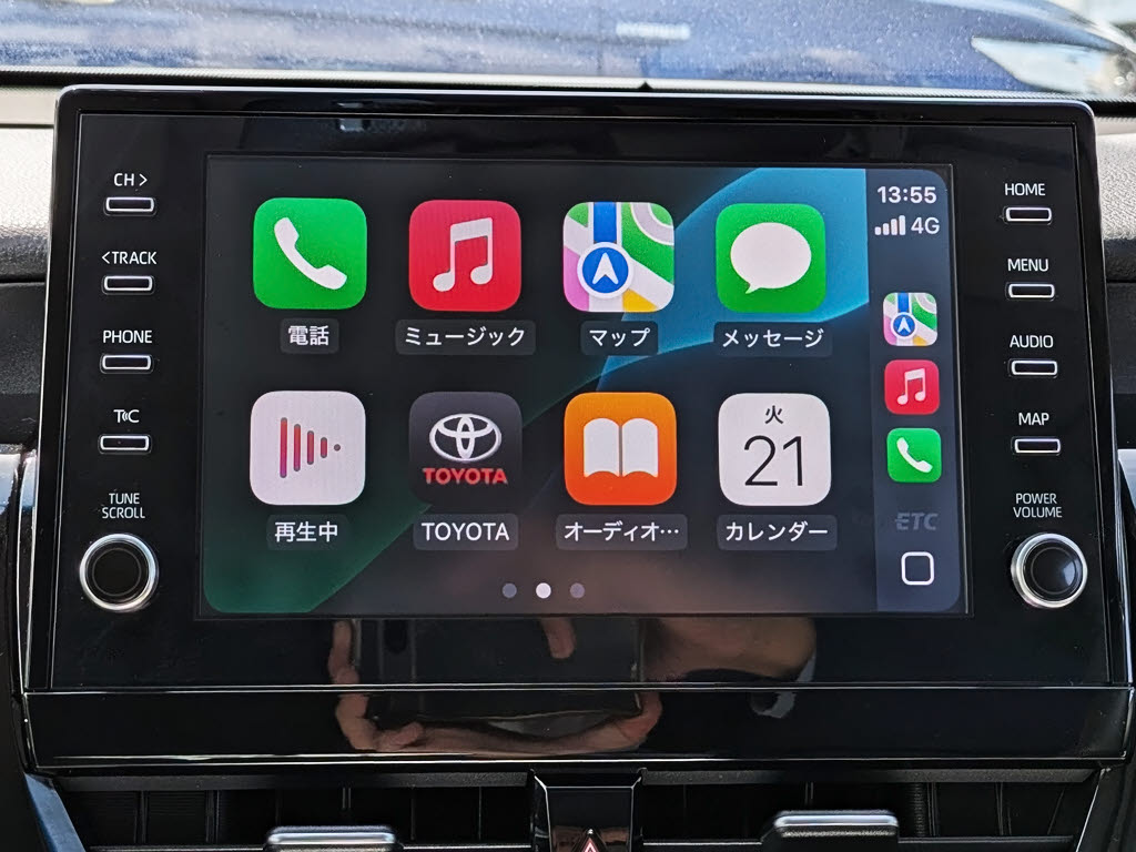 Ａｐｐｌｅ　Ｃａｒ　Ｐｌａｙ対応ナビとな
っております。お使いのｉＰｈｏｎｅ・アン
ドロイドをつなげて携帯のマップをナビへ反
映可能！