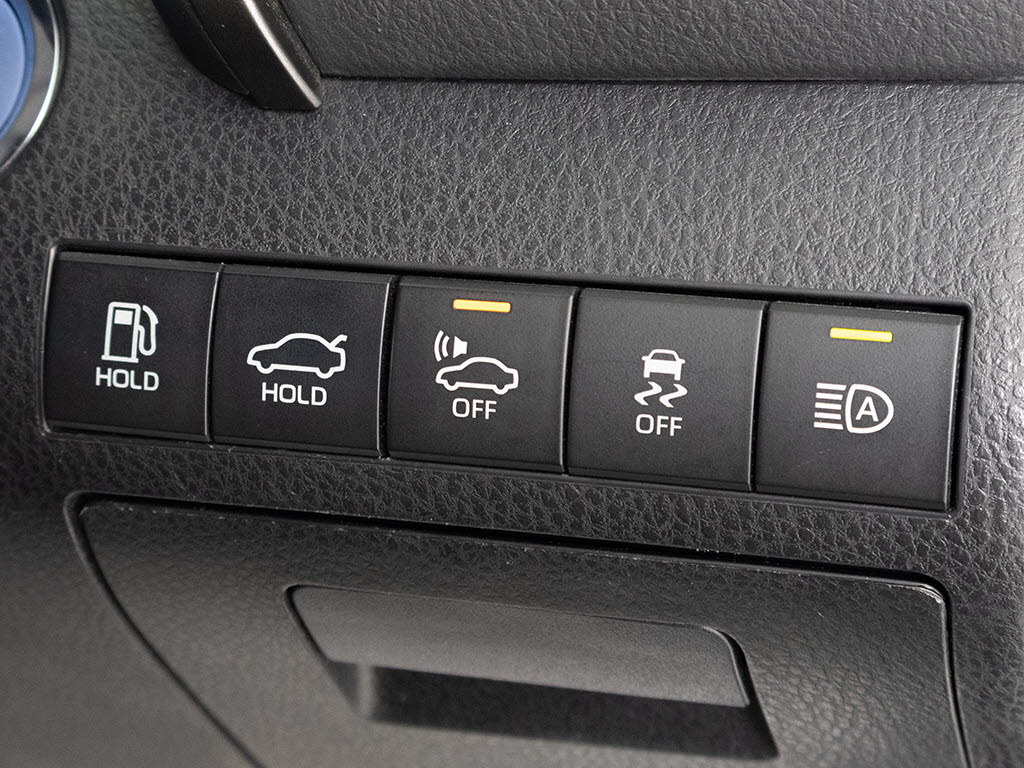 ★使いやすさや安全性を追求したステアリン
グ周り！高級車ゆえにスイッチ類が多いのも
特徴ですね！考え尽くされた配置ですぐに使
いこなす事が出来ますのでご安心下さい！是
非、体感してみて下さい！！