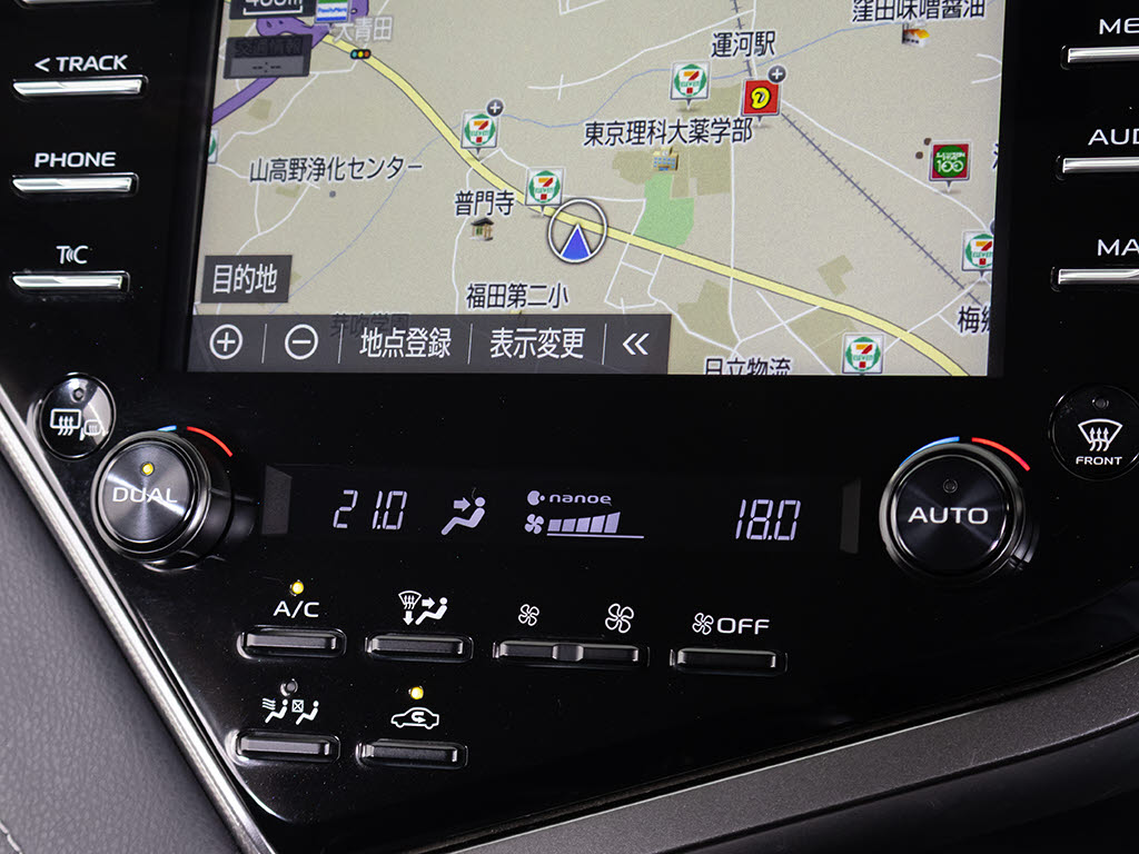 ★使いやすさや安全性を追求したステアリン
グ周り！高級車ゆえにスイッチ類が多いのも
特徴ですね！考え尽くされた配置ですぐに使
いこなす事が出来ますのでご安心下さい！是
非、体感してみて下さい！！