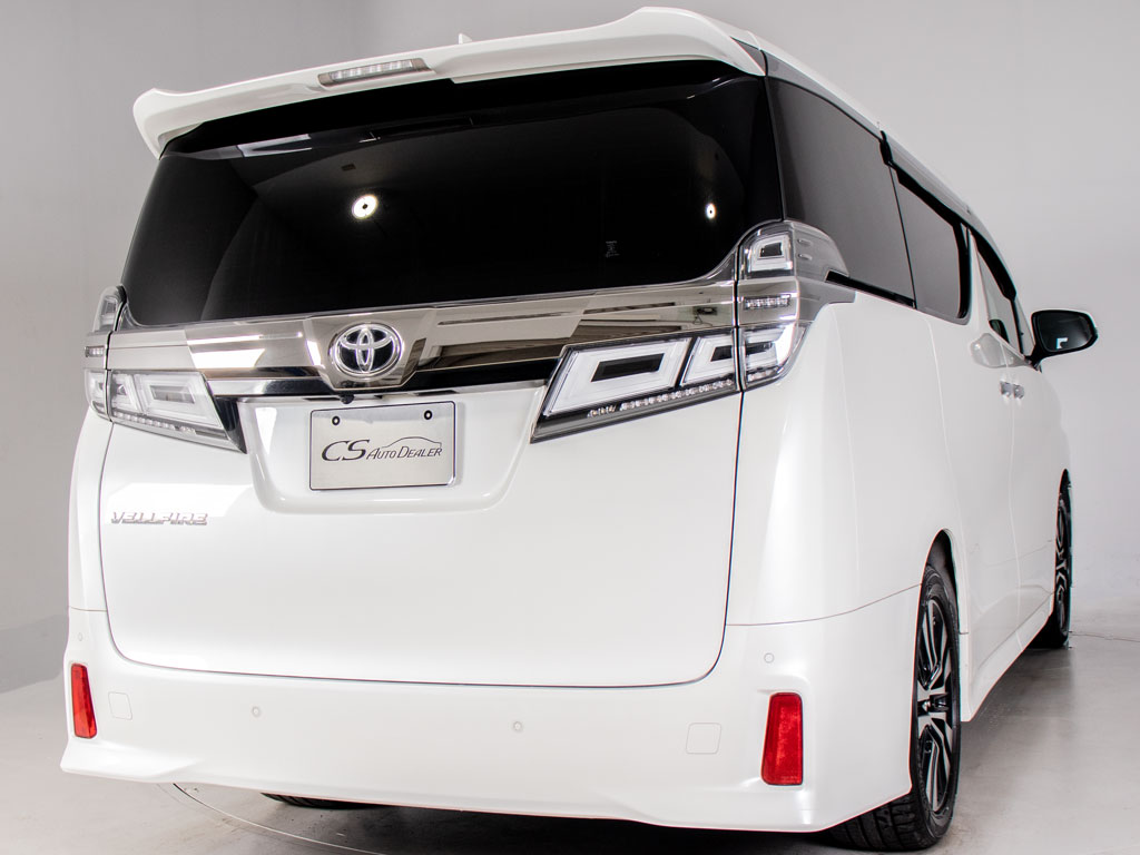 ★展示前点検実施★特殊な機材も用いて、全
車点検を実施しております！