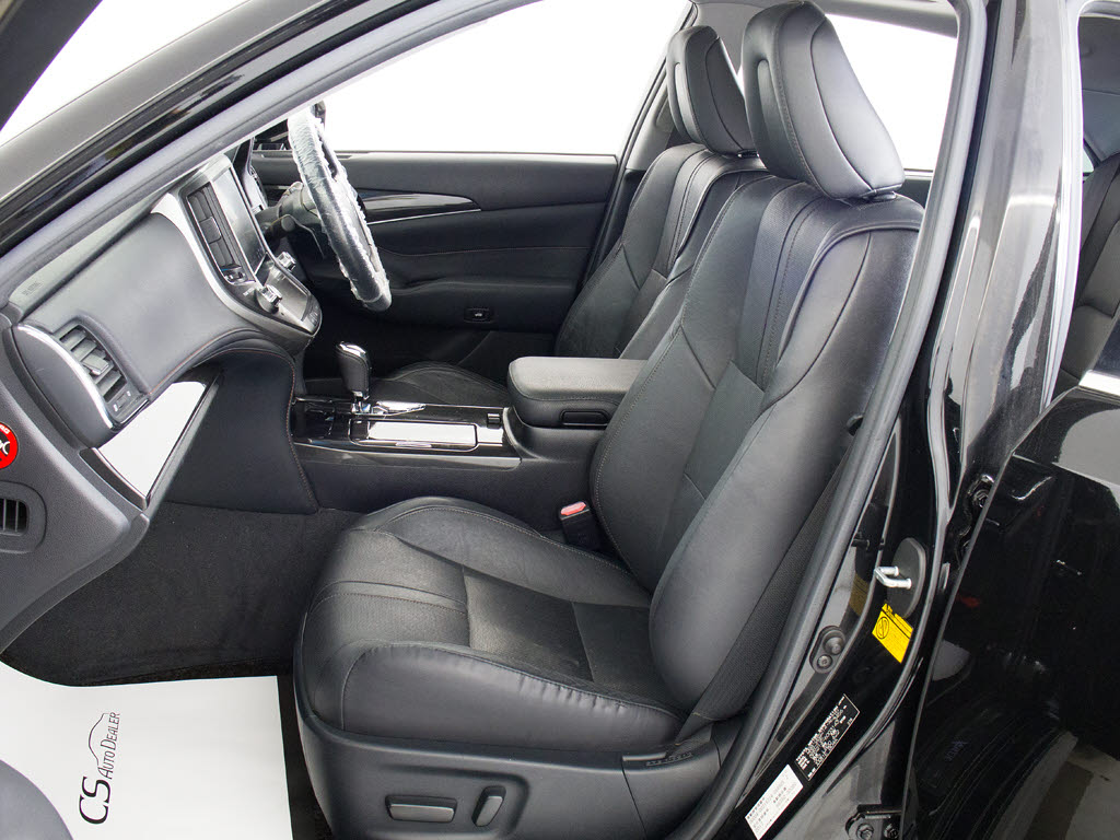 快適エアシート＆シートヒーターを装備して
います！高級車ならではの装備です！シート
が暖まる機能！シートから冷風が出る機能！
どちらも付いています！！寒い冬も、暑い夏
も快適にご乗車頂けます！！