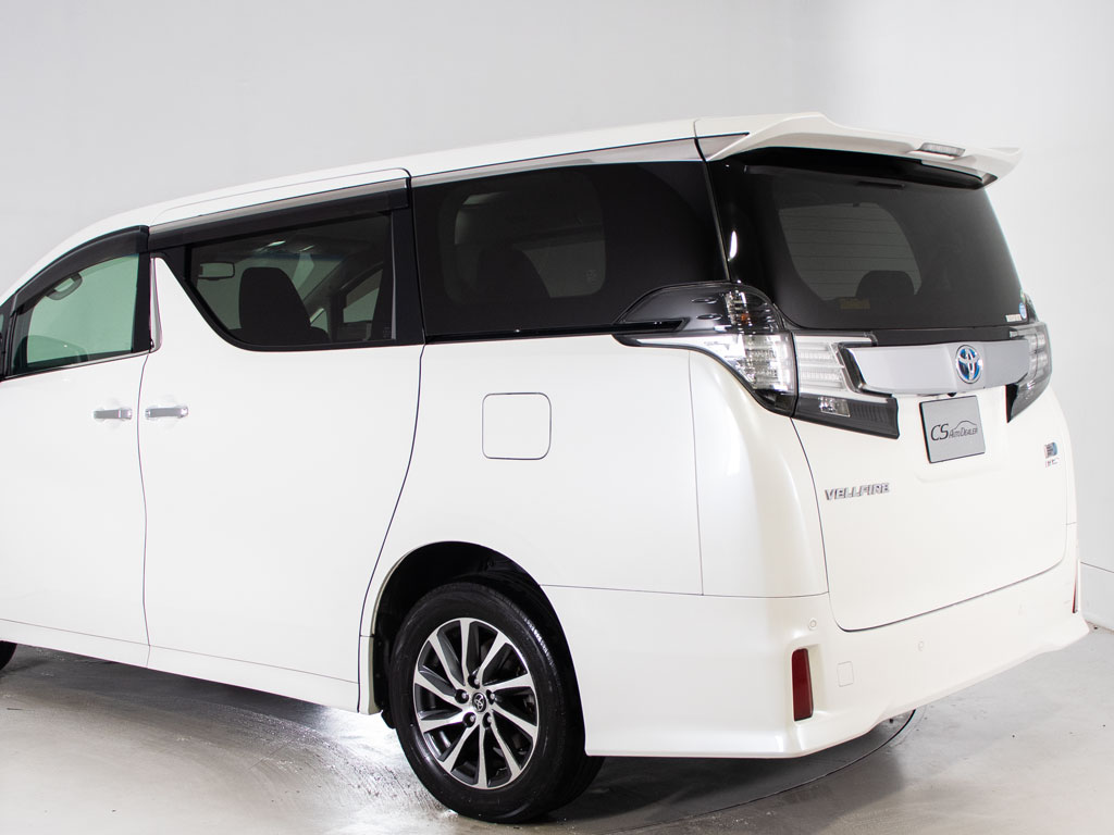 ★展示前点検実施★特殊な機材も用いて、全
車点検を実施しております！