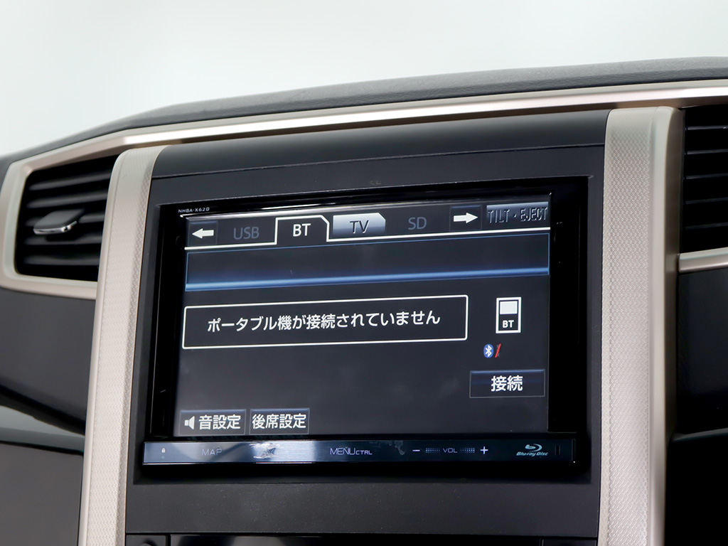 ★各種メディア対応★CD&DVDはもちろん
BluetoothやUSBなどでスマホ等も接続可能！