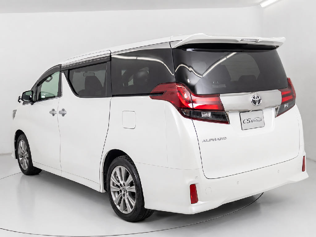 お車の下取りもお任せ下さい！国産、外車、
年式、走行距離問わず、どんなお車でも下取
りさせて頂きます。皆様のご相談お待ちして
おります！