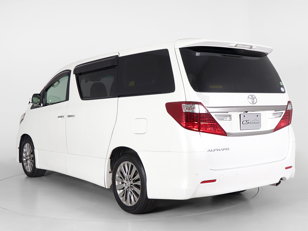 ★展示前点検実施★特殊な機材も用いて、全
車点検を実施しております！