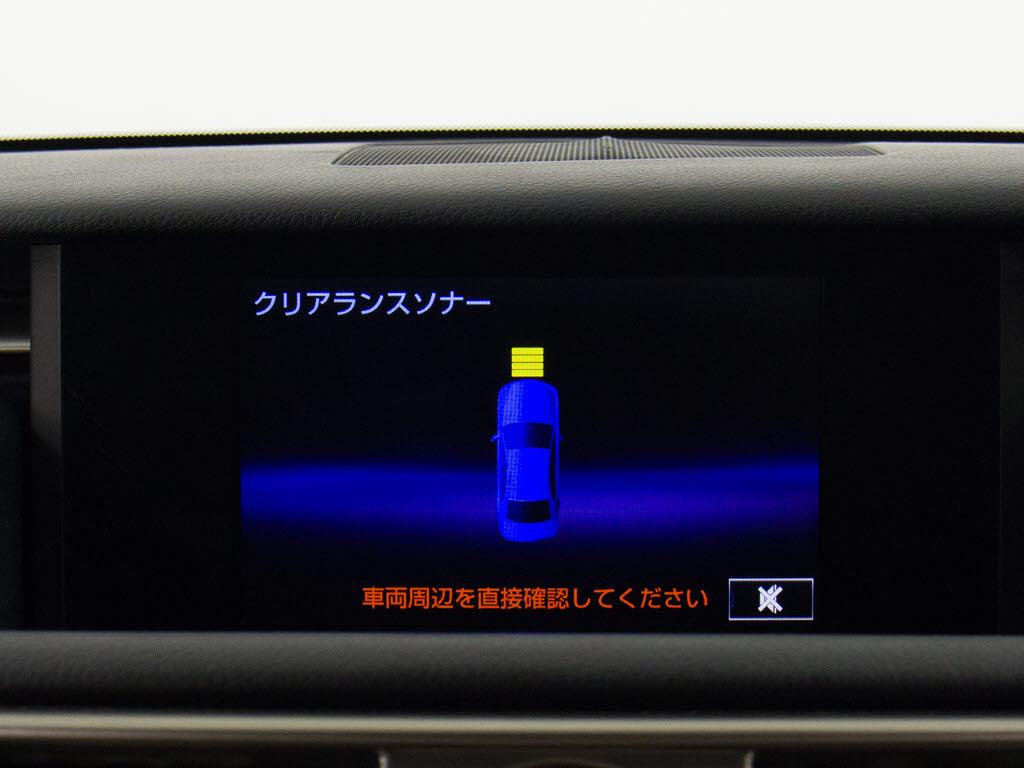 クリアランスソナーが付いています！フロン
ト＆リアにセンサーがあり、障害物に近づく
と警告音が鳴りドライバーへお知らせ！すご
く便利な人気装備です！！