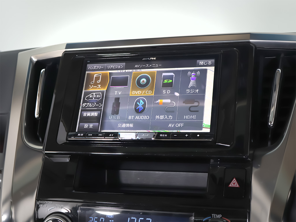 ★各種メディア対応★CD&DVDはもちろん
BluetoothやUSBなどでスマホ等も接続可能！