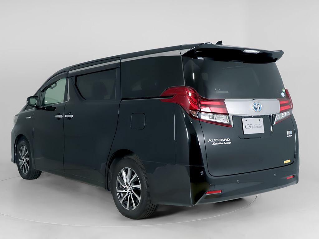 ★展示前点検実施★特殊な機材も用いて、全
車点検を実施しております！