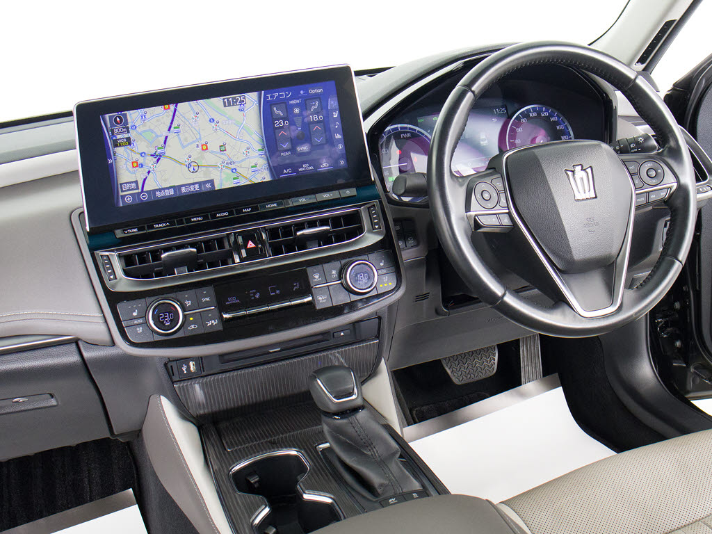 使いやすさや安全性を追求したステアリング
周り！高級車ゆえにスイッチ類が多いのも特
徴ですね！考え尽くされた配置ですぐに使い
こなす事が出来ますのでご安心下さい！是非
、体感してみて下さい！！