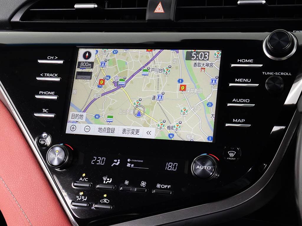 Ａｐｐｌｅ　Ｃａｒ　Ｐｌａｙ対応ナビとな
っております。お使いのｉＰｈｏｎｅ・アン
ドロイドをつなげて携帯のマップをナビへ反
映可能！