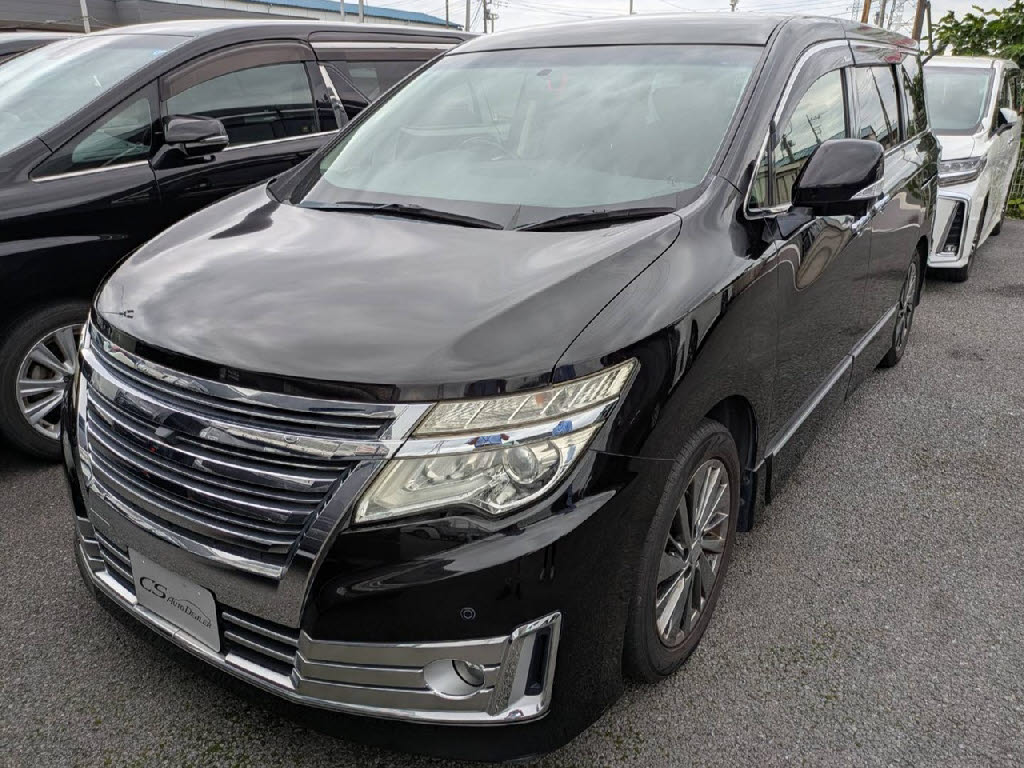 エルグランド　２５０ライダー　黒革　リアエンタメ　全周囲カメラ