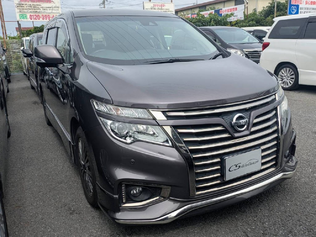 エルグランド　２５０ハイウェイスターＳ　８人乗　両自ドア　禁煙