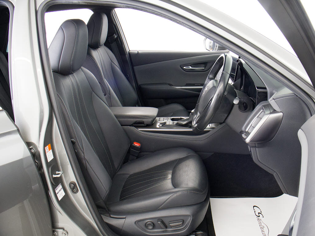 快適エアシート＆シートヒーターを装備して
います！高級車ならではの装備です！シート
が暖まる機能！シートから冷風が出る機能！
どちらも付いています！！寒い冬も、暑い夏
も快適にご乗車頂けます！！
