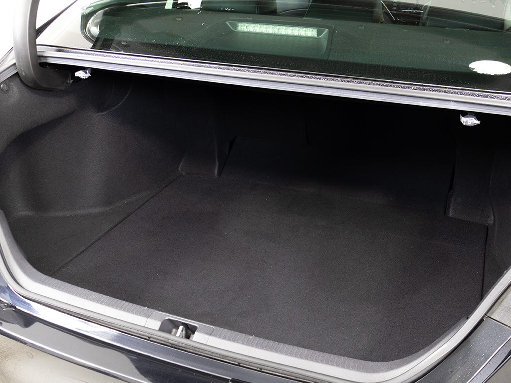 BSM（ブラインドスポット）モニター装備！
死角の車の接近をお知らせしてくれる安全装
備になります！