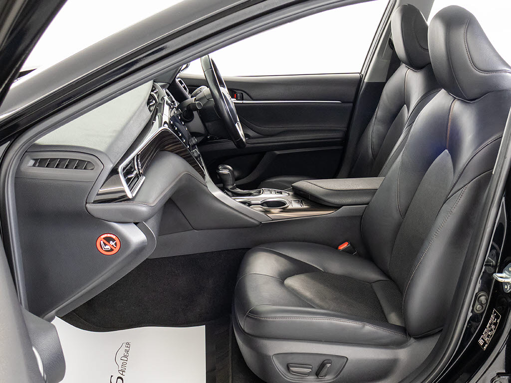 シートヒーターを装備しています！高級車な
らではの装備です！シートが暖まりますので
、寒い冬場も快適にご乗車頂けます！腰にも
優しい！お子様や女性にも嬉しい装備ですね
！！