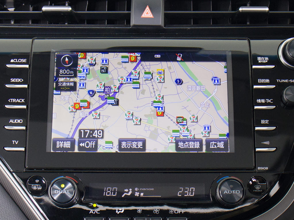 ★メーカー純正の大画面SDナビが装備されて
います！地図情報の更新も出来ますので安心
してお使い頂けます！