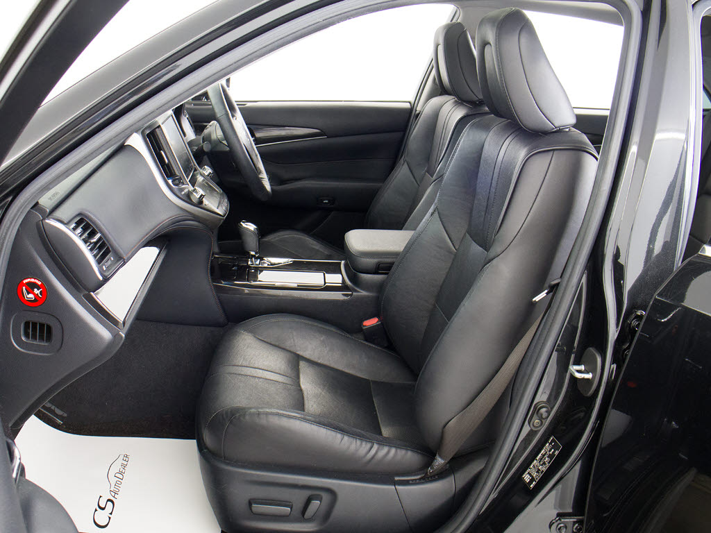 快適エアシート＆シートヒーターを装備して
います！高級車ならではの装備です！シート
が暖まる機能！シートから冷風が出る機能！
どちらも付いています！！寒い冬も、暑い夏
も快適にご乗車頂けます！！