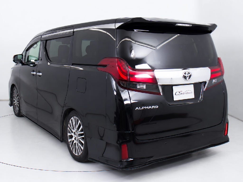お車の下取りもお任せ下さい！国産、外車、
年式、走行距離問わず、どんなお車でも下取
りさせて頂きます。皆様のご相談お待ちして
おります！