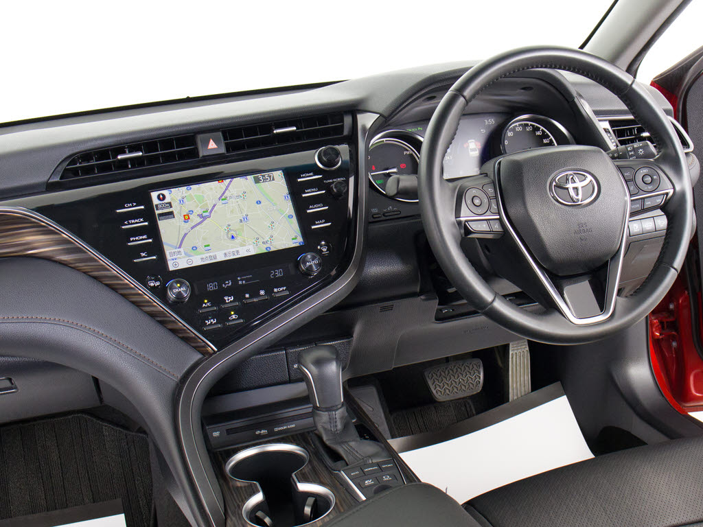 ★使いやすさや安全性を追求したステアリン
グ周り！高級車ゆえにスイッチ類が多いのも
特徴ですね！考え尽くされた配置ですぐに使
いこなす事が出来ますのでご安心下さい！是
非、体感してみて下さい！！