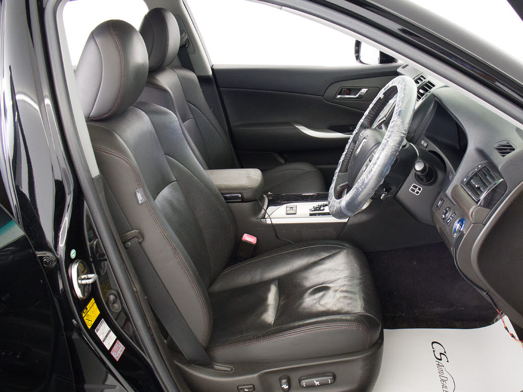 快適エアシート＆シートヒーターを装備して
います！高級車ならではの装備です！シート
が暖まる機能！シートから冷風が出る機能！
どちらも付いています！！寒い冬も、暑い夏
も快適にご乗車頂けます！！