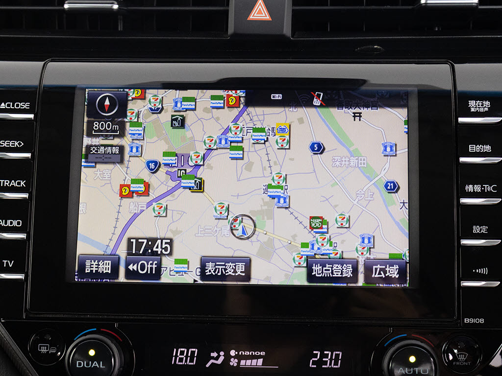 ★メーカー純正の大画面SDナビが装備されて
います！地図情報の更新も出来ますので安心
してお使い頂けます！