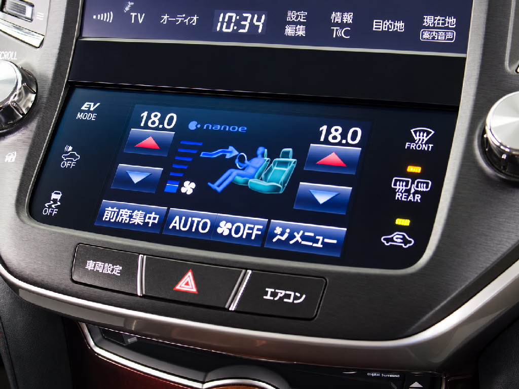 使いやすさや安全性を追求したステアリング
周り！高級車ゆえにスイッチ類が多いのも特
徴ですね！考え尽くされた配置ですぐに使い
こなす事が出来ますのでご安心下さい！是非
、体感してみて下さい！！