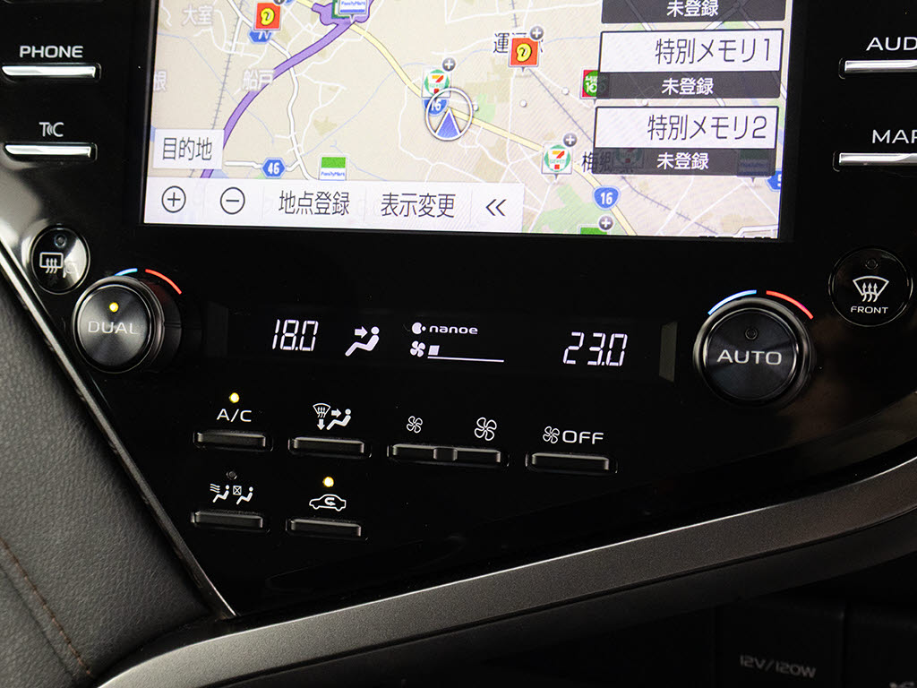 ★使いやすさや安全性を追求したステアリン
グ周り！高級車ゆえにスイッチ類が多いのも
特徴ですね！考え尽くされた配置ですぐに使
いこなす事が出来ますのでご安心下さい！是
非、体感してみて下さい！！