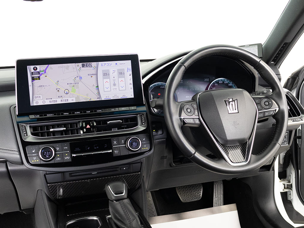 使いやすさや安全性を追求したステアリング
周り！高級車ゆえにスイッチ類が多いのも特
徴ですね！考え尽くされた配置ですぐに使い
こなす事が出来ますのでご安心下さい！是非
、体感してみて下さい！！
