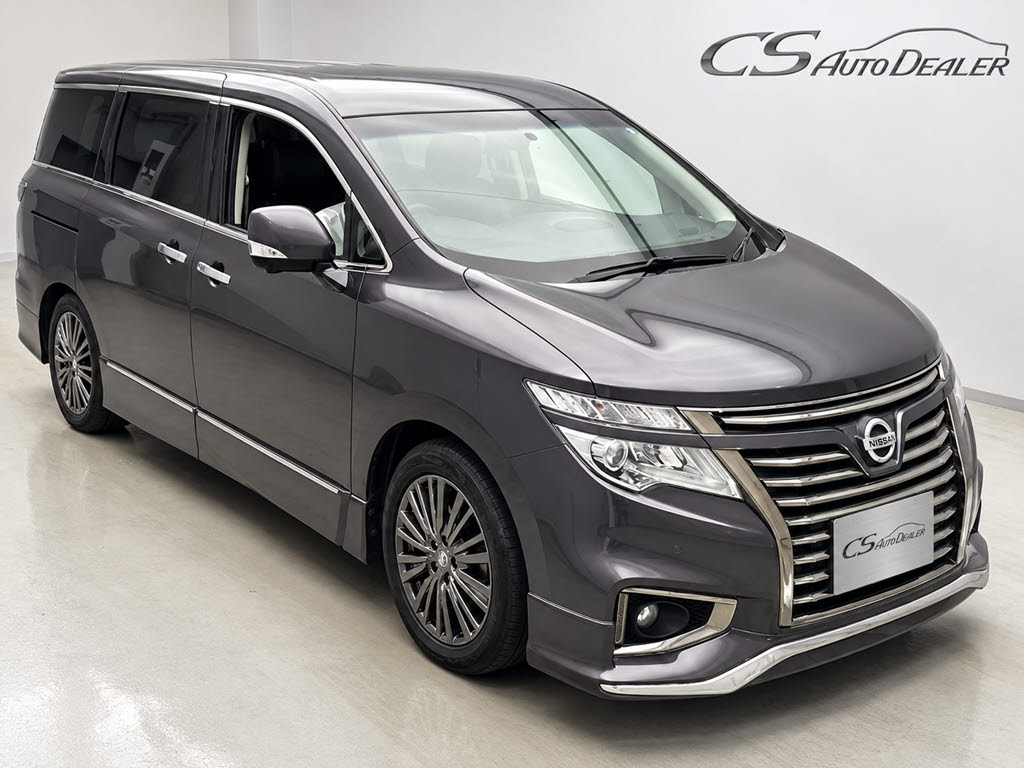 エルグランド　２５０ハイウェイスターＳ　４ＷＤ　リアモニター　両自ドア