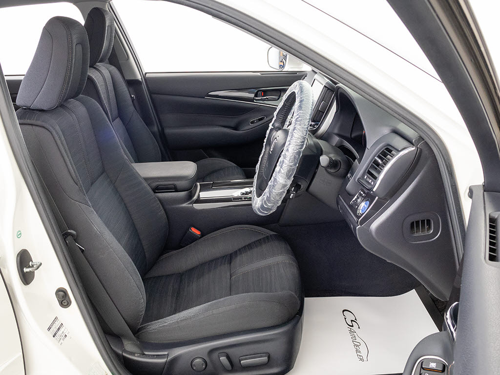 ★シートヒーターを装備しています！高級車
ならではの装備です！