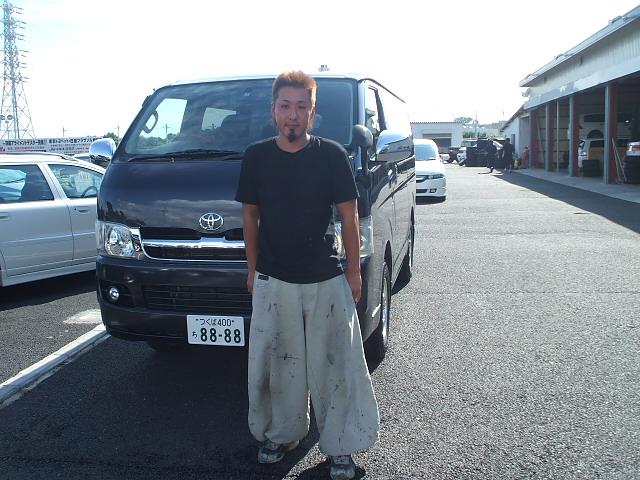 不明よりハイエースを購入