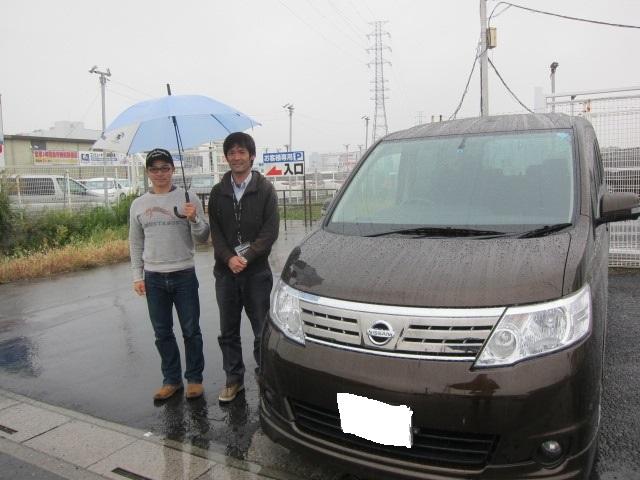 千葉県よりセレナを購入