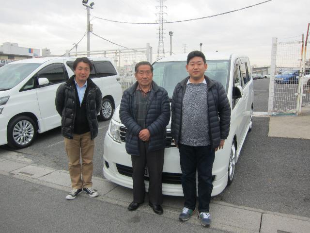 埼玉県よりセレナを購入