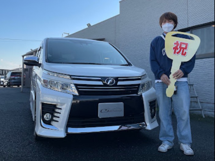 埼玉県よりヴォクシーを購入